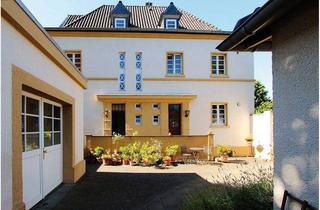 Wohnung mieten in Heckenweg 4, 53913 Swisttal, Eine traumhafte Wohnung mit Blick auf Burg Heimerzheim