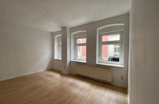 Wohnung mieten in Gotthold-Roth-Str., 07973 Greiz, Große, helle 3-Raum-EG-Wohnung in der Greizer Neustadt