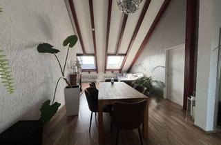 Wohnung mieten in Weidigstraße 32a, 35428 Langgöns, Helle Dachgeschosswohnung mit Holzbalken & offener Küche – Nachmieter gesucht