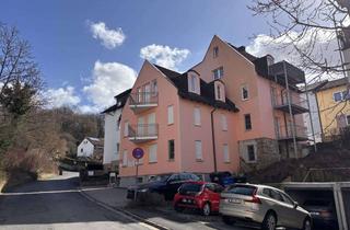 Wohnung mieten in Johann-Völker-Straße, 95326 Kulmbach, Attraktive 3-Zimmer-Wohnung in zentraler Lage von Kulmbach – mit Balkon und neuer Einbauküche