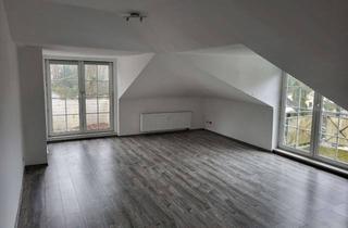 Wohnung mieten in 16548 Glienicke, 2-Zimmer Dachgeschosswohnung in Glienicke/Nordbahn mit Dachterrasse, Balkon, Stellplatz und Keller.