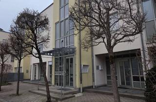 Anlageobjekt in Ottostr. 18, 85521 Ottobrunn, Hobbyraum mit Küchenzeile und Bad