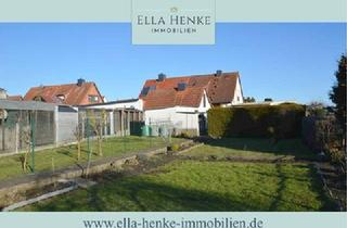 Doppelhaushälfte kaufen in 39387 Oschersleben, Gemütliche, kleine Doppelhaushälfte mit großem Grundstück mit Keller + Garage.