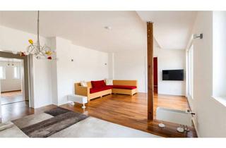 Wohnung kaufen in Markt, 60489 Frankfurt, Seltene Gelegenheit: Komplette Altbau-Dachgeschossetage in Nidda-Nähe
