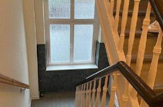 Mehrfamilienhaus kaufen in 40231 Düsseldorf, Düsseldorf - Wohnhaus aus der Jahrhundertwende mit Altbaucharme - mitten in Eller!