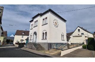 Haus kaufen in 56191 Weitersburg, Weitersburg - Geräumiges 1-2 Familienhaus mit Außenanlagen Rheinblick