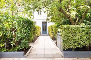 Wohnung kaufen in 22763 Ottensen, Charmante Dachgeschosswohnung mit großem Potenzial in der Bleickenallee