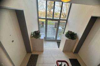 Wohnung kaufen in 23566 St. Gertrud, Exclusive 3-Zi.-Eigentumswohnung mit Balkon und Pkw-Stellplatz in Lübeck-St. Gertrud (Nähe Kaufhof)