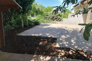 Wohnung kaufen in 97332 Volkach, 3-Zimmer Erdgeschosswohnung in Volkach Kirchberg ruhige Lage Garten