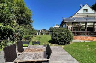 Wohnung kaufen in 53797 Lohmar, 3-4 Zimmerwohnung + Wintergarten / eigener Garten / Gerätehaus, 2-Garagen /ca.142qm Nutzfläche