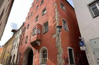 Wohnung kaufen in 93047 Innenstadt, Rendite 4,04 %! Vermietete 4-Zi. Maissonette-Wohnung mit Galerie in der Altstadt von Regensburg