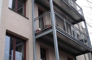 Wohnung mieten in Lohgerber Straße, 18055 Stadtmitte, Helle 3-Zimmer-Wohnung im 2. OG mit Balkon nahe Nikolaikirche
