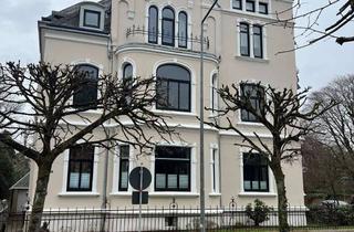 Wohnung mieten in Wrangelstr., 24939 Westliche Höhe, 3 Zimmer Altbauwohnung im Hochparteere mit Balkon in Flensburg-Westliche Höhe