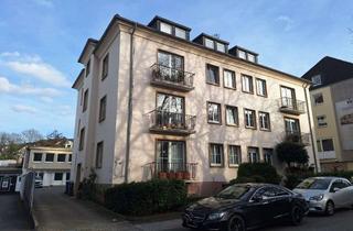 Wohnung mieten in Brunnenstr. 25, 45128 Südviertel, Direkt am Stadtpark * Große Dachgeschoss Wohnung mit 3 Zimmer * WG tauglich für 3 Personen