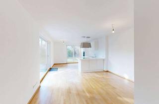 Wohnung mieten in Kreuzerweg 25, 81825 Trudering-Riem, Großzügige Wohnung mit Hobbyraum & großem Südwestgarten – 2 Bäder, EBK und TG-Stellplatz