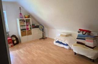 Wohnung mieten in 54318 Mertesdorf, Helle freundliche 3 Zimmer DG-Wohnung, Badezimmer mit Badewanne und Fenster, EBK VB, Stellplatz