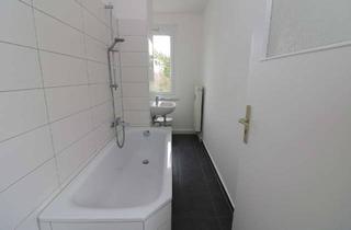 Wohnung mieten in Franz-Kögler-Ring 14, 09599 Freiberg, Für den kleinen Geldbeutel...günstige 2-RW mit Wanne!!!