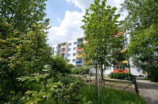 Wohnung mieten in Südstraße 78, 07548 Debschwitz, Zentral gelegene Dreiraumwohnung frei!