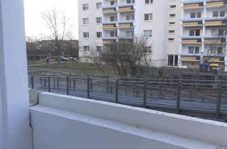 Wohnung mieten in Gabelsbergerstraße, 04668 Grimma, Schöne 2RWE mit Balkon,Barrierefreie Dusche , EBK sucht genau Sie!