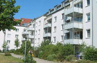 Wohnung mieten in Bukarester Str. 22, 97084 Heuchelhof, Großzügige 3-Zimmer-Wohnung mit Blick ins Grüne