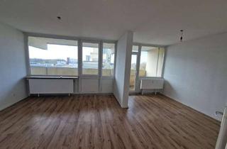 Wohnung mieten in Hustadtring 139, 44801 Querenburg, Direkt im Uni-Center wohnen - renoviert, großer Balkon, 3 Zimmer, Aufzug *Bochum-Querenburg*