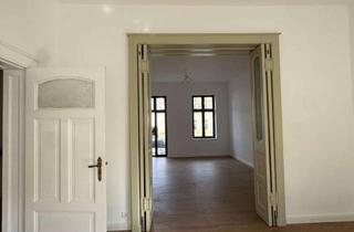 Wohnung mieten in Stubenrauchstraße, 12203 Lichterfelde, Sanierter Altbau (Erstbezug) mit Wintergarten, Highspeed Internet & PKW-Stellplatz Nähe Charité/FU