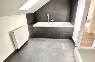 Wohnung mieten in Auf Dem Bruch 106, 45475 Dümpten, Hochwertig kernsanierte 2-Zimmer Dachgeschosswohnung in Mülheim an der Ruhr - Dümpten