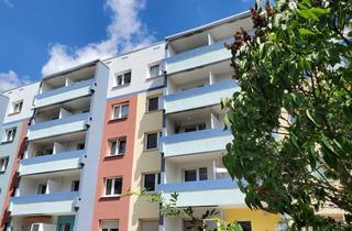 Wohnung mieten in Joachimstalerstraße 17, 06132 Silberhöhe, Mit Video: Neu sanierte 3-Raumwohnung mit Südbalkon & Duschbad