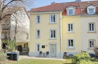 Haus kaufen in 78224 Singen, Charmantes Dreifamilienhaus mit großem Garten und Hohentwielblick – alle Wohnungen bezugsfrei