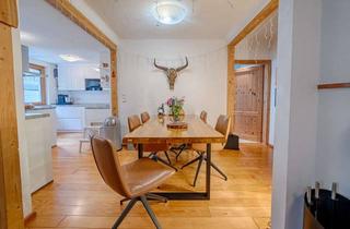 Doppelhaushälfte kaufen in 75305 Neuenbürg, Fachwerk-Doppelhaushälfte mit besonderem Charme und Potenzial