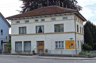 Haus kaufen in 87733 Markt Rettenbach, Wohnhaus mit Charakter: 7 Zimmer, Wintergarten und Garage in zentraler Lage