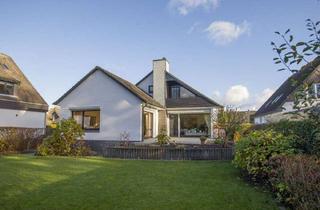 Einfamilienhaus kaufen in 25421 Pinneberg, Am Forst KlövensteenWeißes 6-Zimmer-Einfamilienhaus mit Vollkeller und S/W-Gartenim Ortsteil W