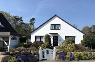 Einfamilienhaus kaufen in 25421 Pinneberg, Am Forst KlövensteenWeißes 6-Zimmer-Einfamilienhaus mit Vollkeller und S/W-Gartenim Ortsteil W