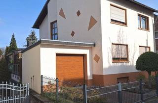 Einfamilienhaus kaufen in 53840 Troisdorf, Freistehendes Einfamilienhaus mit zwei Garagen in ruhiger Lage von Troisdorf