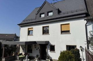 Haus kaufen in 56584 Rüscheid, Familienfreundliches Haus mit Ausbaureserve im Herzen von Rüscheid