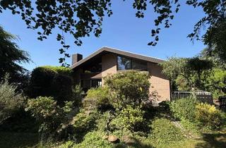 Einfamilienhaus kaufen in 53619 Rheinbreitbach, Rheinbreitbach - Freistehendes Einfamilienhaus mit zwei Garagen auf großem Grundstück
