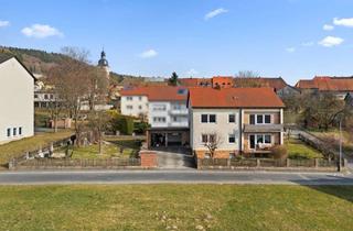Haus kaufen in 95478 Kemnath, Zweifamilienhaus mit großem Garten und Ausbaureserve