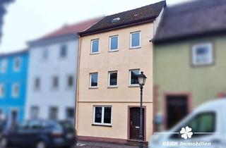 Haus kaufen in 63916 Amorbach, BERK Immobilien - Junges Wohnen im charmanten Altbau-Reihenmittelhaus in Amorbach - sofort frei