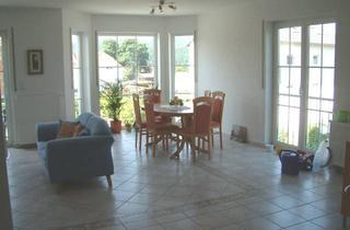 Haus mieten in 61239 Ober-Mörlen, Ruhige und sonnige Ortsandlage mit herrlichen Fernblick! 3 Bäder Garage und EBK.