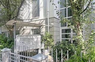 Wohnung kaufen in 60325 Westend-Süd, Tolle Wohnung mit viel Platz und Freiraum mit Balkon und TG in bester Westendlage!