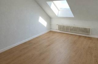 Wohnung mieten in Im Tal, 65779 Kelkheim, Charmantes 1-Zimmer-Apartment im DG in Kelkheim (Taunus)