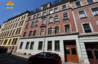 Wohnung mieten in Uhlandstraße, 09130 Sonnenberg, Dachgeschoss-Maisonette-Wohnung mit Balkon, Tageslichtbad und Einbauküche gesucht?