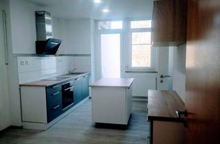 Wohnung mieten in 97268 Kirchheim, Altbauwohnung mit vier Zimmern, Gäste WC, Terrasse Zugang