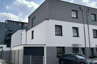 Haus kaufen in Rosenstr. 6a, 90552 Röthenbach, Großzügige Flachdach-DHH KfW 40+ NH in Röthenbach an der Pegnitz