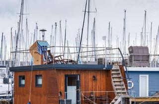 Haus kaufen in 23774 Heiligenhafen, Ferienhaus Hausboot Kanja im Yachthafen von Heiligenhafen