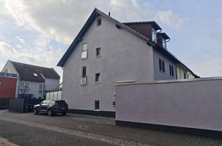 Haus mieten in 68519 Viernheim, Doppelhaushälfte mit Garten, Terrasse & Kamin