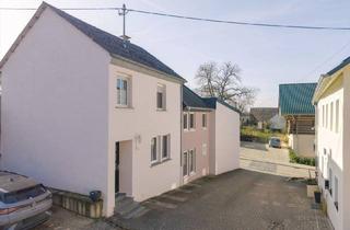 Einfamilienhaus kaufen in 54655 Wilsecker, Wohnen und Vermieten vereint – Ihr neues, modernisiertes Zweifamilienhaus in Wilsecker