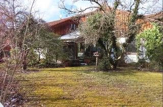 Mehrfamilienhaus kaufen in 84543 Winhöring, Großzügiges Ein- Mehrfamilienhaus mit 13 Zimmern und Schwimmbad in ruhiger Lage zu verkaufen.