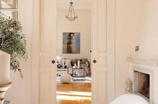 Wohnung kaufen in 65193 Wiesbaden, Wiesbaden - Traumhafte Altbauetage mit historischem Flair und Entwicklungspotenzial in Bestlage