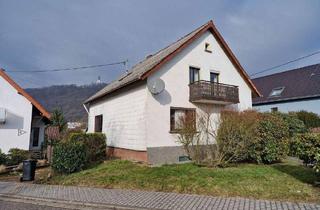Haus kaufen in 66636 Tholey, Tholey - Freistehendes 1 FH Garten Garage mit tollem Blick in ruhige Lage Tholey